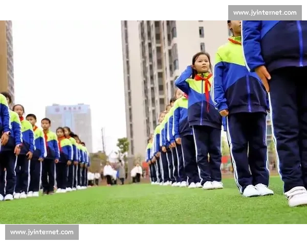 激情四射展英姿 力与美的碰撞体操比赛主持词